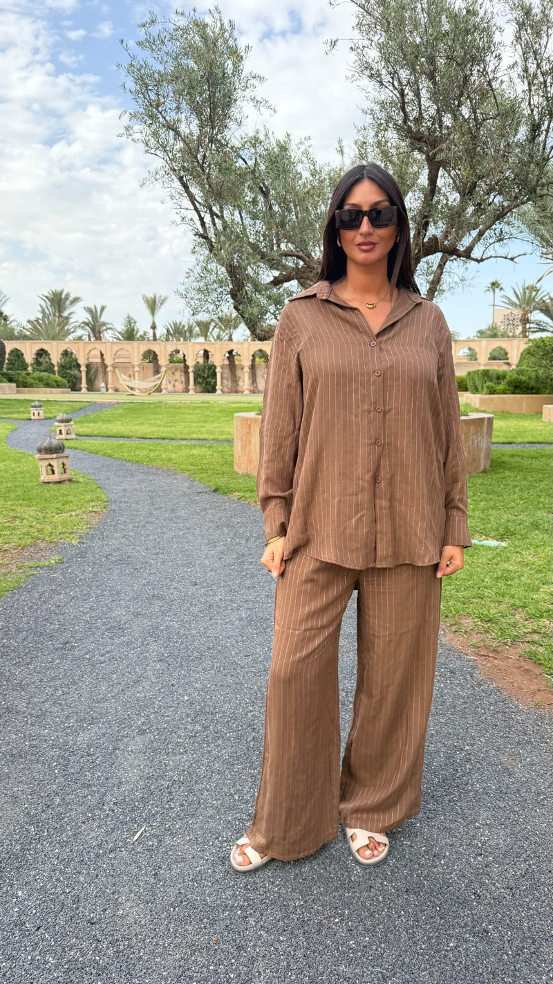 Ensemble brown