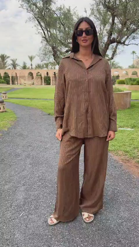 Ensemble brown