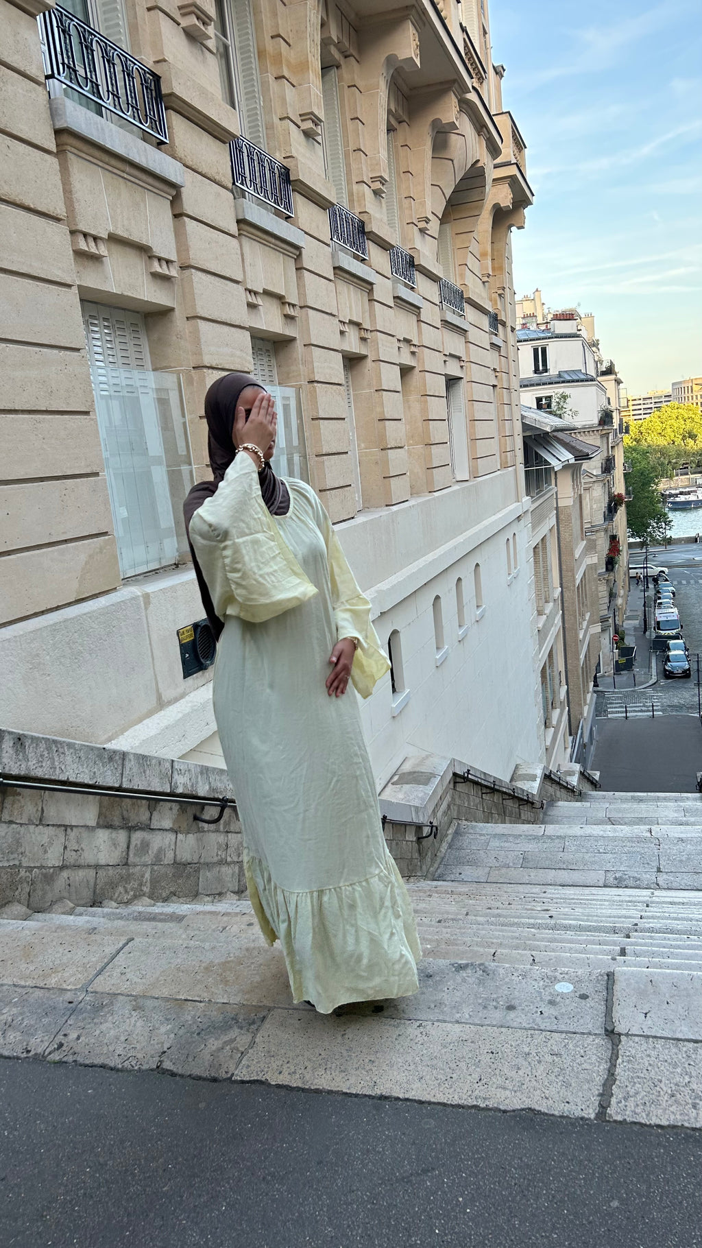 Robe fluide à volant